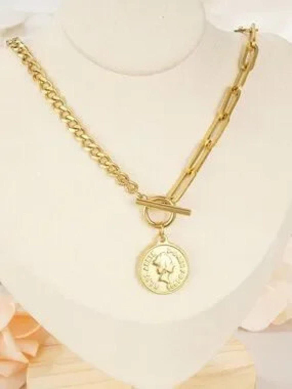 Heritage Queen Elizabeth Coin Toggle Necklace